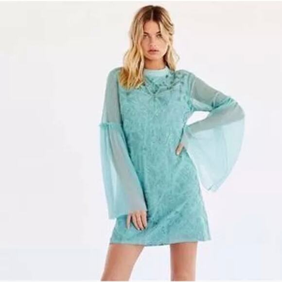 Free People Women Embroidered Mini Bell/Sl  Dress Sz 12 Mint green Boho Coquette - Picture 2 of 12